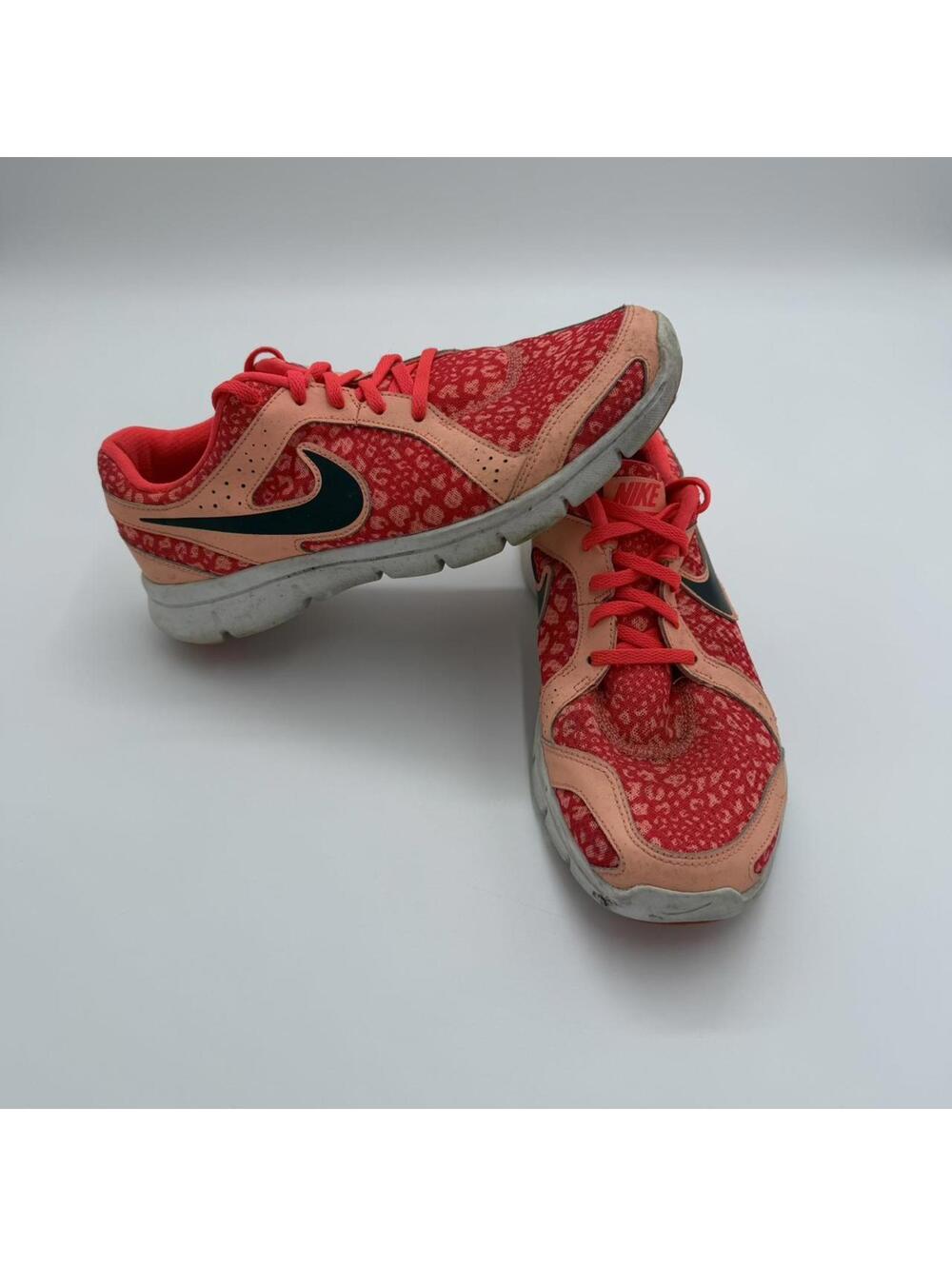 Nike Women's Red and Orange Trainer